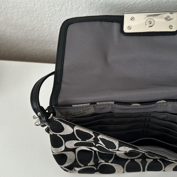 Coach Wristlet - Picture 2 of 2